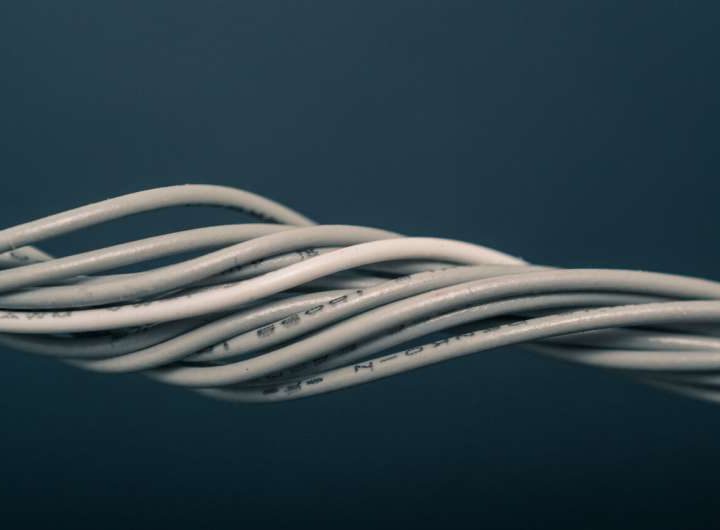 Researchers develop power converter for long-distance, underwater electric grids