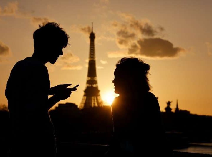 EU extends free roaming to 2032