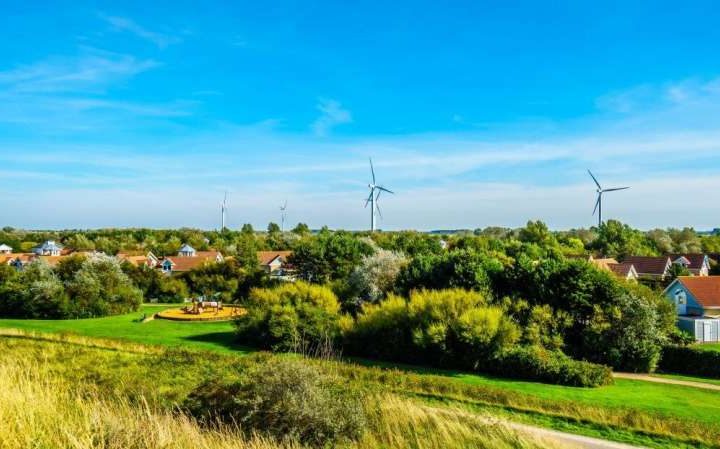 Energy communities bring renewable power to the people