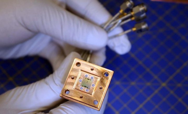 Freezing Time: The Revolutionary Tech Behind Reliable Quantum Computing