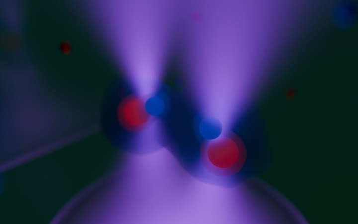 ‘Magic-wavelength optical tweezers’ achieve quantum entanglement of molecules