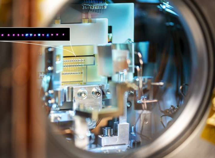 Redefining the second: Optical atomic clock achieves record accuracy in comparison measurement