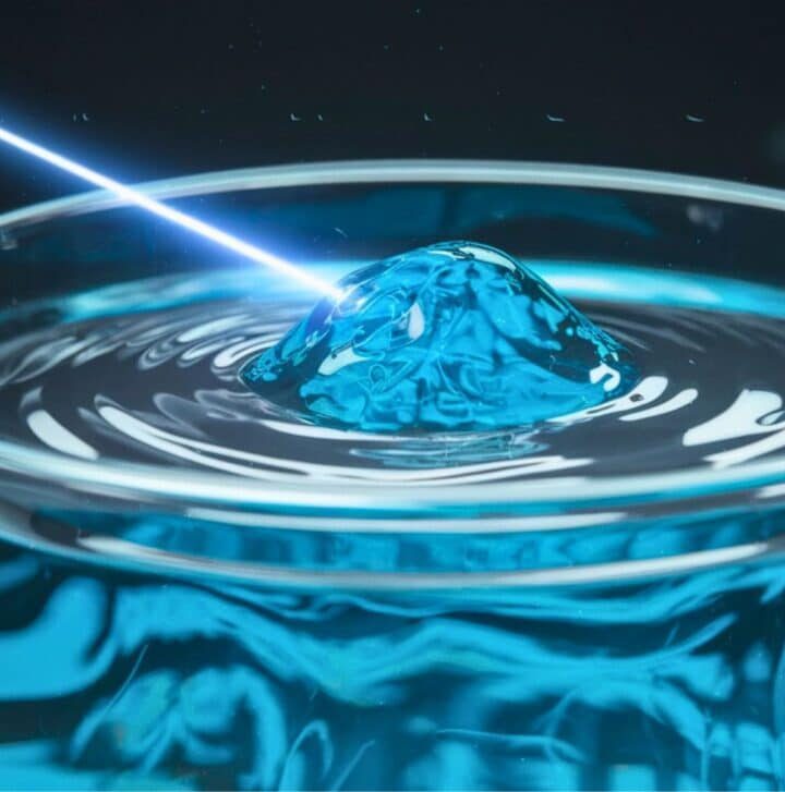 Scientists Have Slowed Light to Almost… 60 KM/H – And Even Stop It Completely