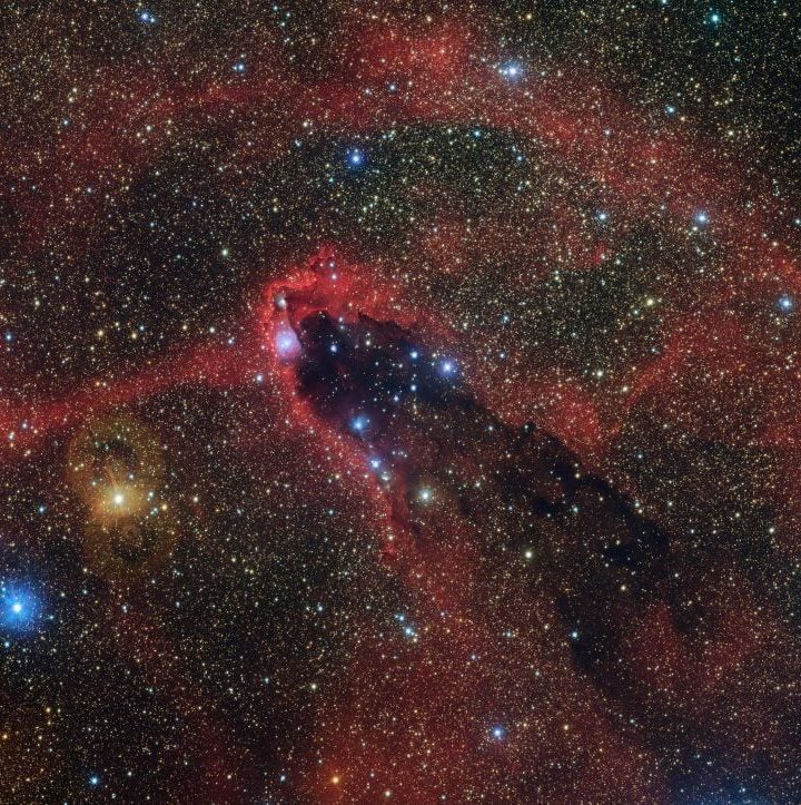 Glowing Dark Tower Sparks New Stars in Scorpius