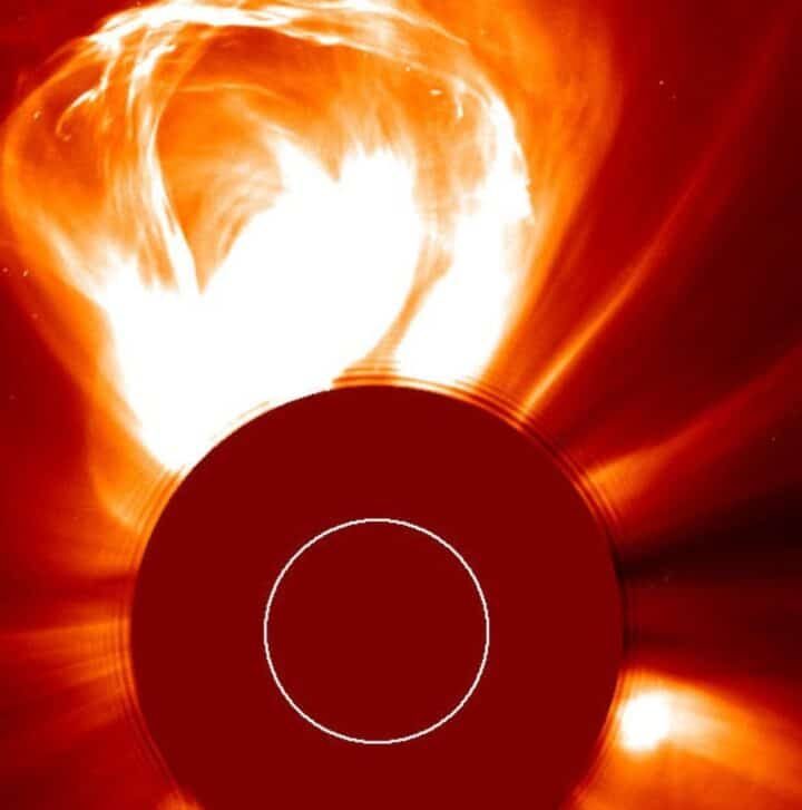 AI Can Now Predict Solar Storms with Unbelievable Accuracy Before They Hit