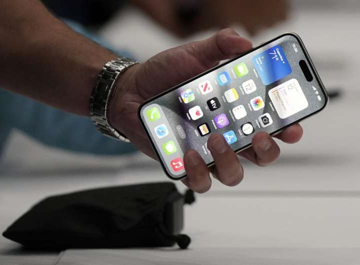 One Tech Tip: How to block your phone from tracking your location