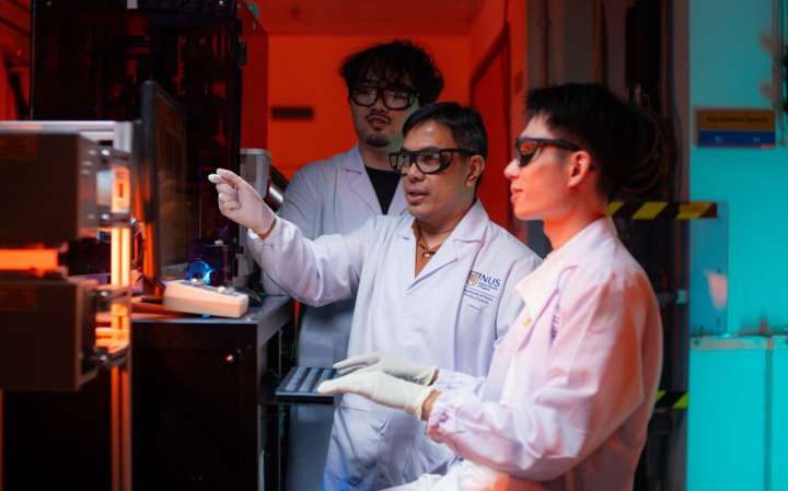 Physicists discover a copper-free high-temperature superconducting oxide