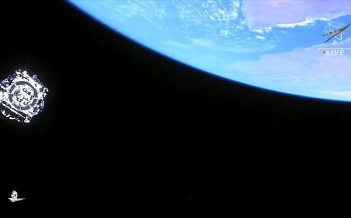 Webb telescope directly observes exoplanet CO₂ for first time