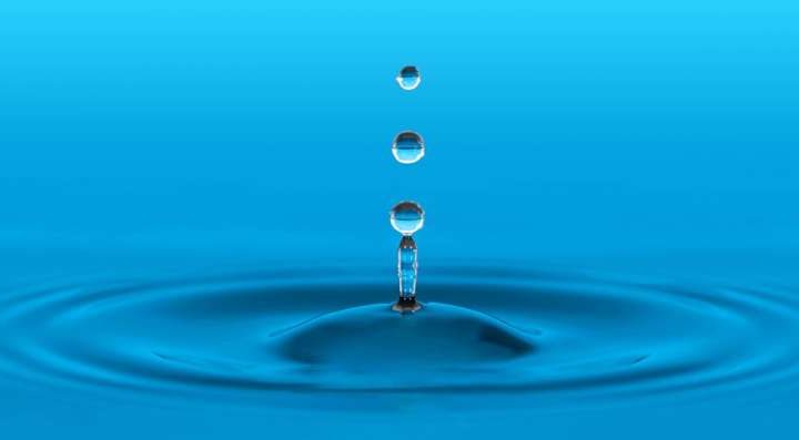 High-speed cameras capture hot droplets bouncing across a cool pan