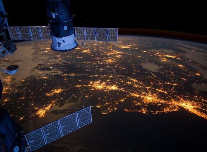 New splitting method: Bringing satellites into the 5G era