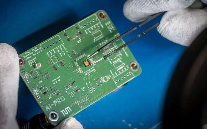 AI chip developed for decentralized use without the cloud