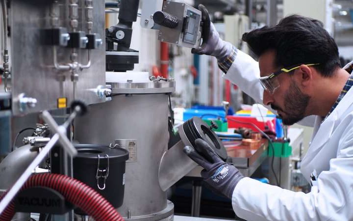 Green nickel for sustainable electrification: Carbon-free process extracts nickel for batteries and steel