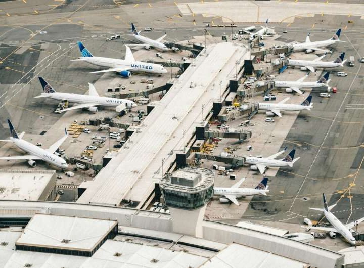 How do we avoid the next airport disaster like Newark? An expert says 6G could be the solution