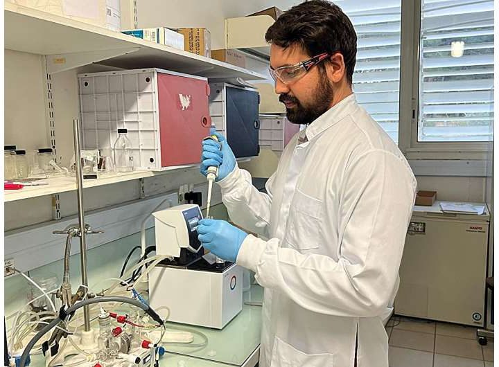 Sustainable method produces high-purity material for use in green hydrogen production
