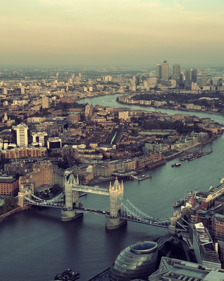 Vessel-to-grid technology on River Thames could help balance London’s power grid