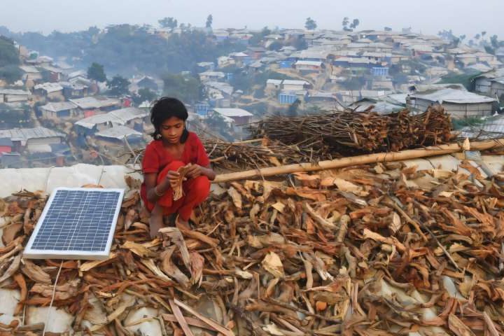 Bangladesh pushes solar to tackle energy woes