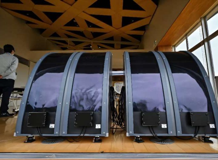 Japan sees bright future for ultra-thin, flexible solar panels