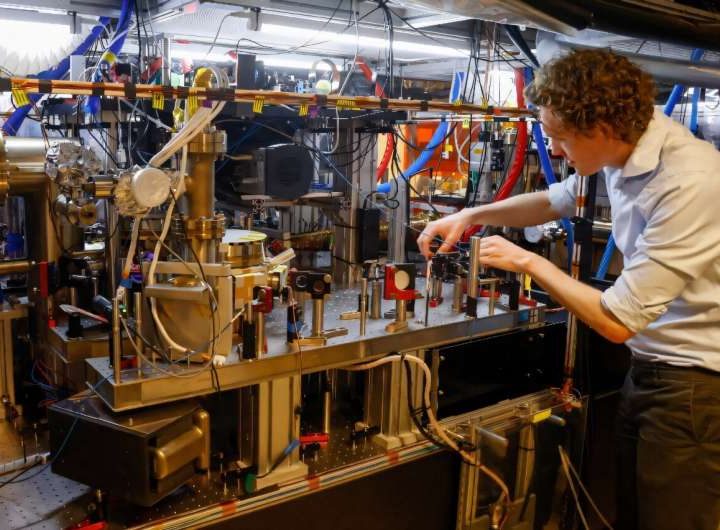 Physicists still divided about quantum world, 100 years on
