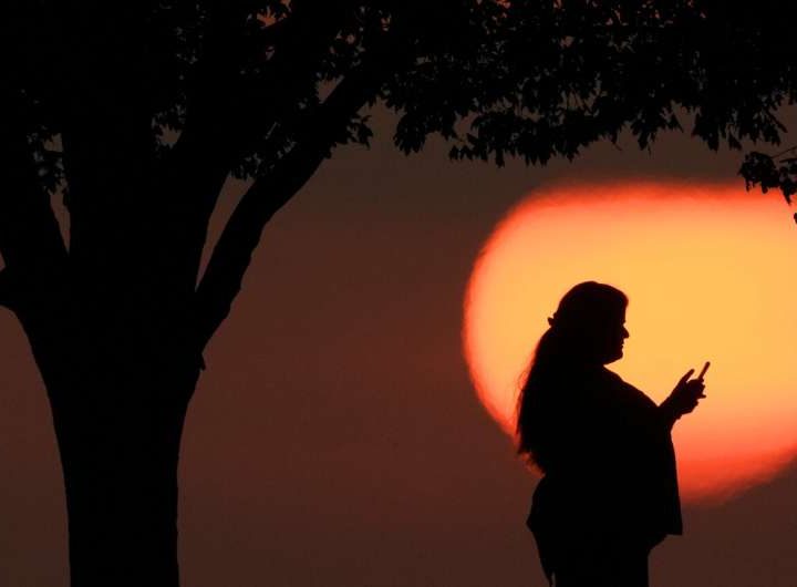 Climate tracking apps measure your carbon footprint. Here’s how they work