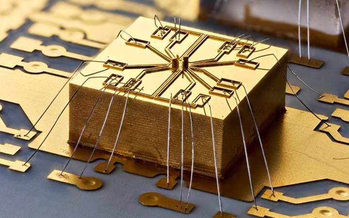 Miniaturized ion traps show promise of 3D printing for quantum-computing hardware