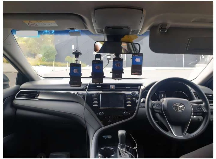 Smartphones in cars offer new way to monitor city road conditions