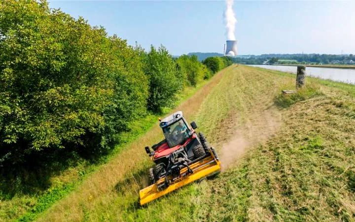 New drivetrain technology for off-road vehicles moves safely in difficult terrain