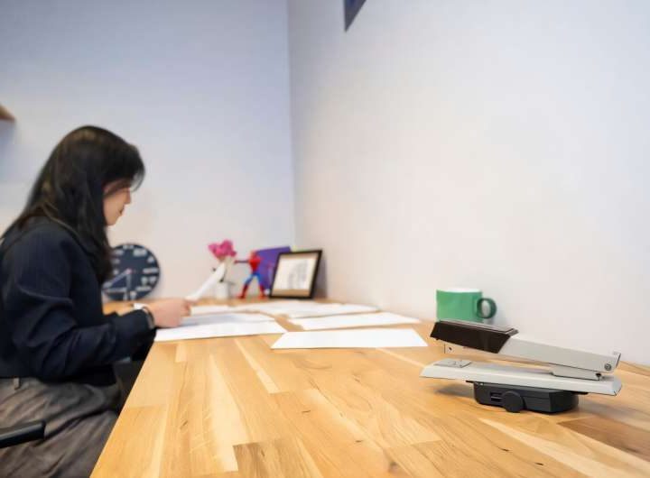 A stapler that knows when you need it: Using AI to turn everyday objects into proactive assistants