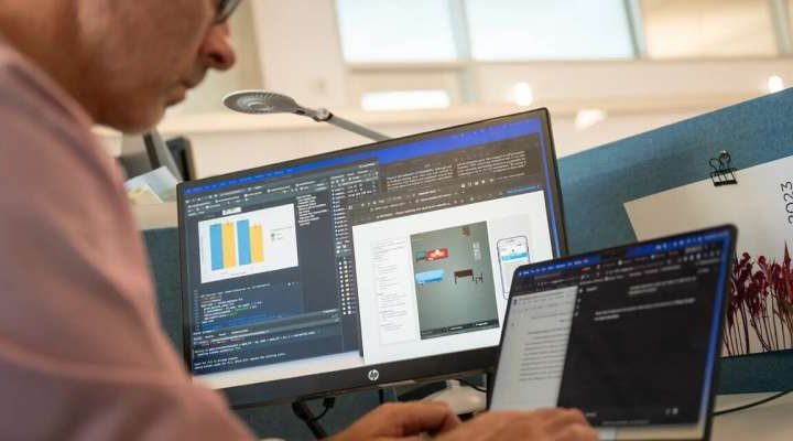 Researchers explore how AI can strengthen, not replace, human collaboration