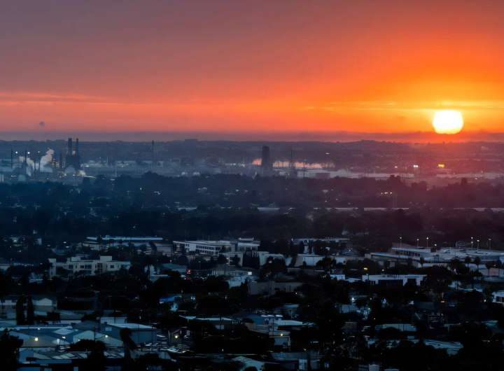 Radiocarbon analysis of turfgrasses can help cities measure greenhouse gas emissions