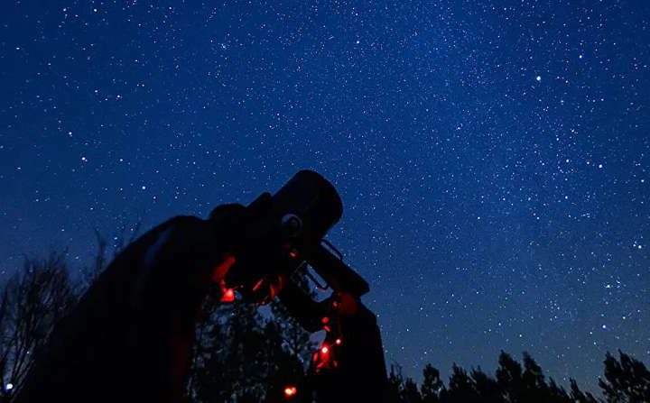 Research uncovers the telltale tail of black hole collisions