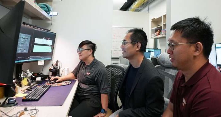 Acoustic waves act like tiny hands to move objects thanks to a new chip