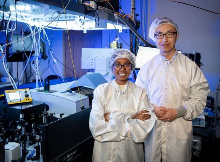 Boron arsenide semiconductor sets record in quantum vibrations