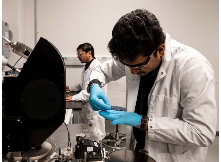 Tiny thermometers offer on-chip temperature monitoring for processors