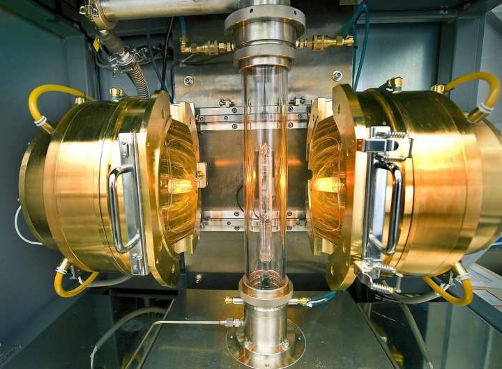 Atomic distortions reveal new clues about superconductivity